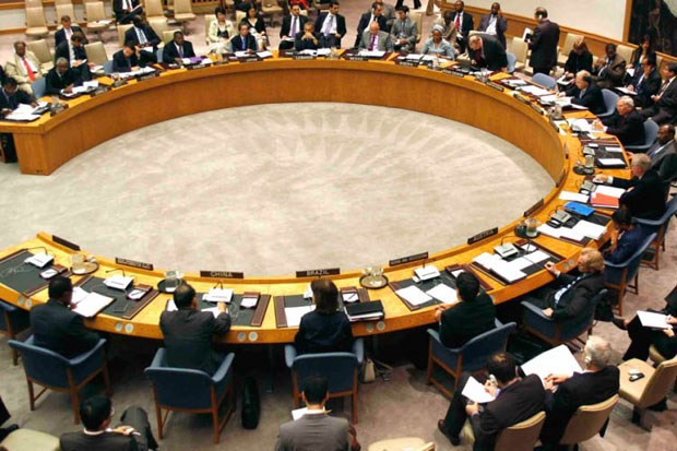 Руси Инцку: Не гурај БиХ у НАТО!